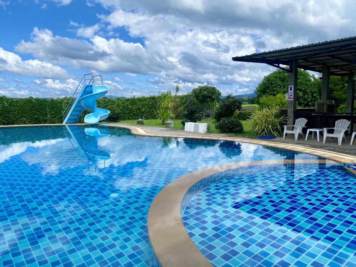 מאה רים Maerim Villa&Pool מראה חיצוני תמונה
